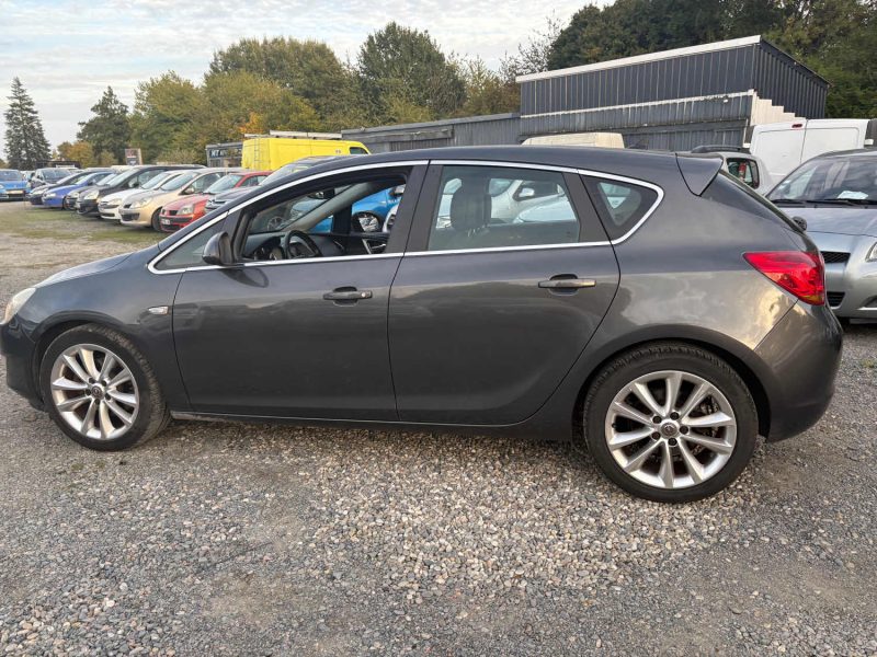 OPEL J  1.7 CDTI 125Cv SPORT  distribution neuf garantie 12 mois  