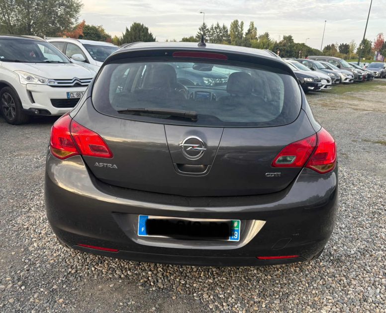 OPEL J  1.7 CDTI 125Cv SPORT  distribution neuf garantie 12 mois  