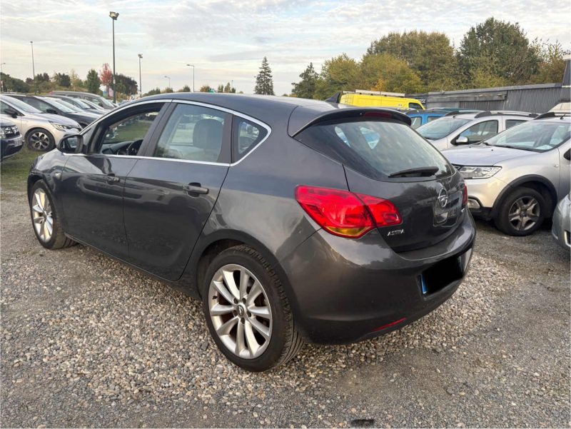 OPEL J  1.7 CDTI 125Cv SPORT  distribution neuf garantie 12 mois  