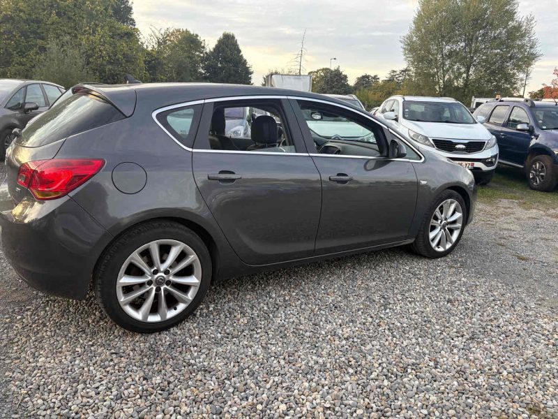 OPEL J  1.7 CDTI 125Cv SPORT  distribution neuf garantie 12 mois  