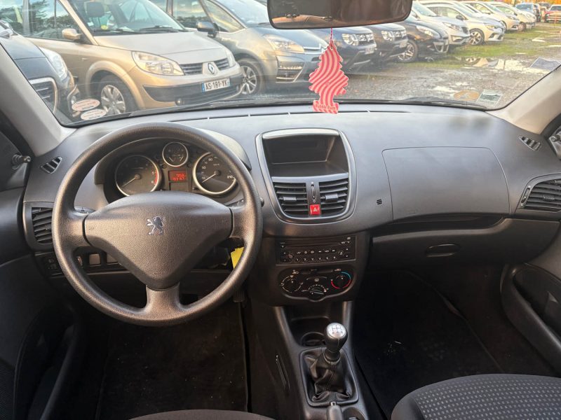 PEUGEOT 206+  1.4 HDI URBAN kit distribution, neuf garantie, 12 mois
