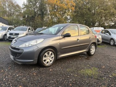 PEUGEOT 206+  1.4 HDI URBAN kit distribution, neuf garantie, 12 mois
