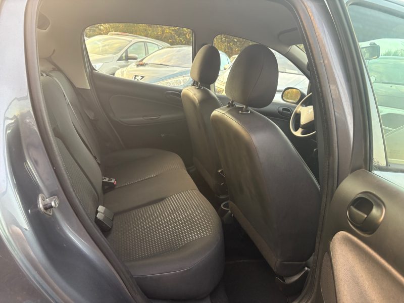 PEUGEOT 206+  1.4 HDI URBAN kit distribution, neuf garantie, 12 mois