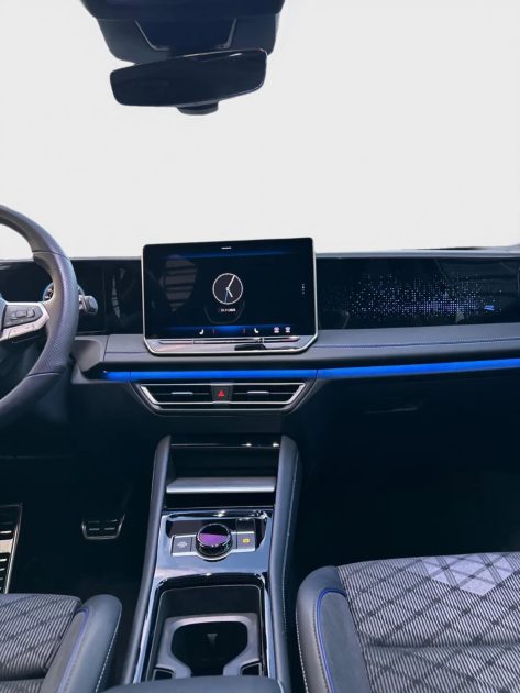 VOLKSWAGEN TIGUAN  2.0 TDI DSG R-Line BLACK