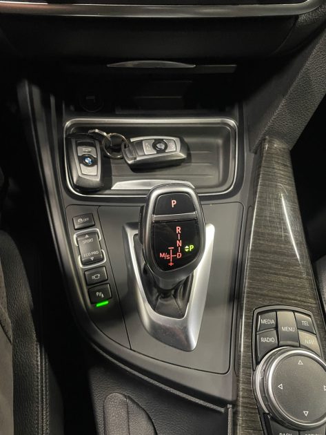 B.M.W. SERIE 3 320dA 184ch GT LUXURY 2015