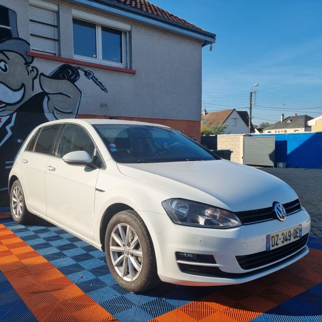VOLKSWAGEN GOLF 1.4 TSI 125ch BlueMotion Technology Confortline Business DSG7 2016