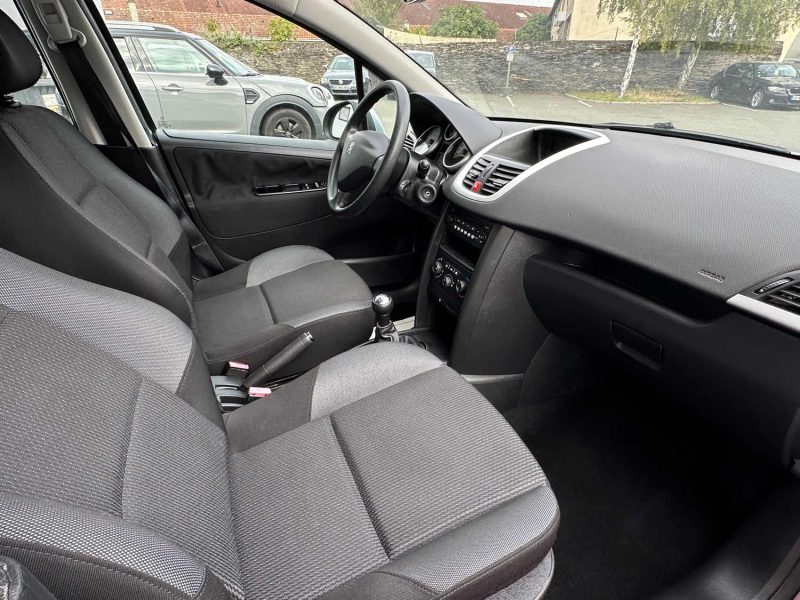 PEUGEOT 207 1.4TU GARANTIE 24 MOIS 207 1.4E TU ACTIVE 2010