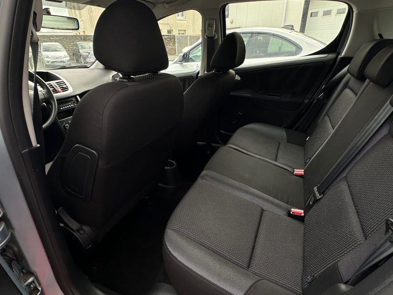 PEUGEOT 207 1.4TU GARANTIE 24 MOIS 207 1.4E TU ACTIVE 2010