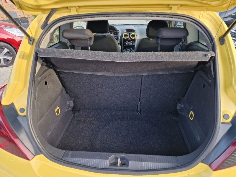 OPEL CORSA 1.3 CDTI - color edition  2012