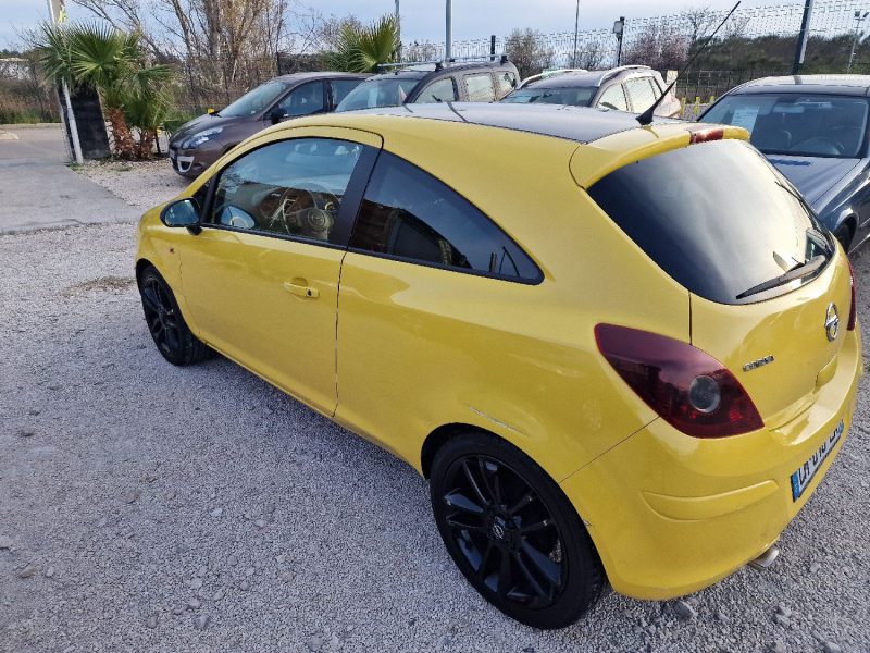 OPEL CORSA 1.3 CDTI - color edition  2012