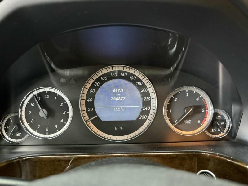 MERCEDES CLASSE E E 220 CDI bluetec 170cv CLASSIC 2009