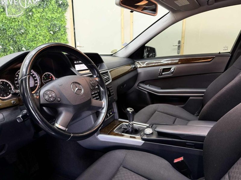 MERCEDES CLASSE E E 220 CDI bluetec 170cv CLASSIC 2009