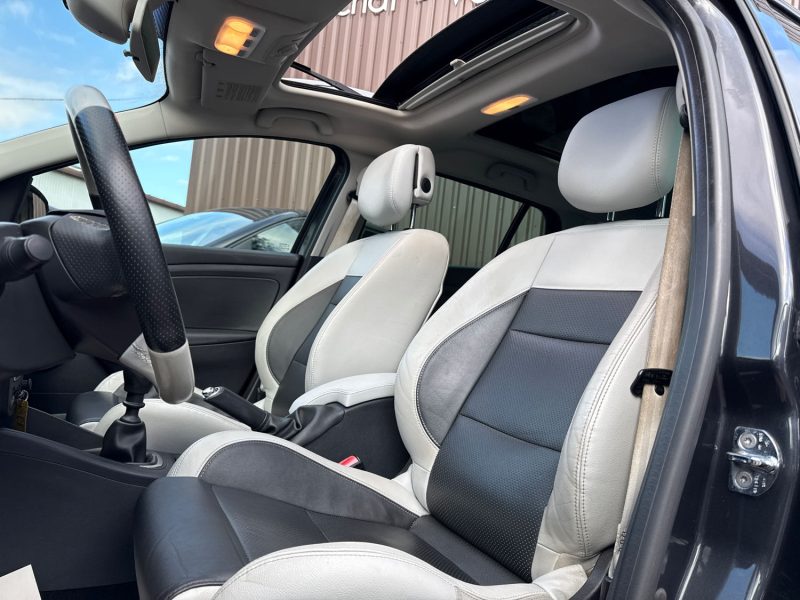 RENAULT MEGANE ESTATE  2.0 dCi 165ch GT 