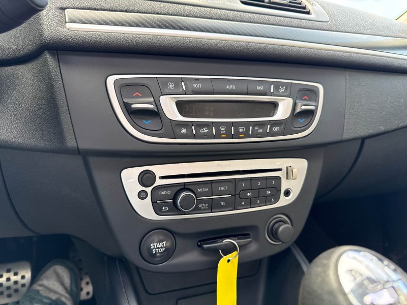 RENAULT MEGANE ESTATE  2.0 dCi 165ch GT 