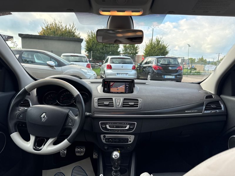 RENAULT MEGANE ESTATE  2.0 dCi 165ch GT 