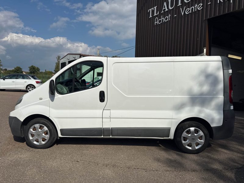 RENAULT TRAFIC GENERIQUE L1H1 2.0 DCI 90 / 6658,34€ HT 
