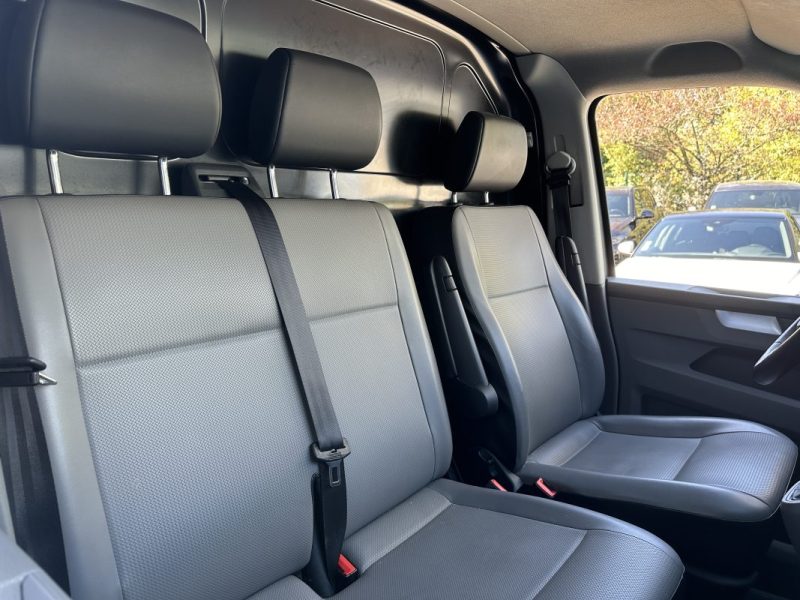 VOLKSWAGEN TRANSPORTER 2.8T L1H1 2.0 TDI DSG7 CAMERA DE RECUL / CARPLAY 