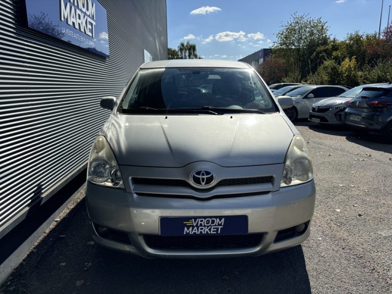 TOYOTA COROLLA VERSO 2.2 D4D 177CH 7PL 