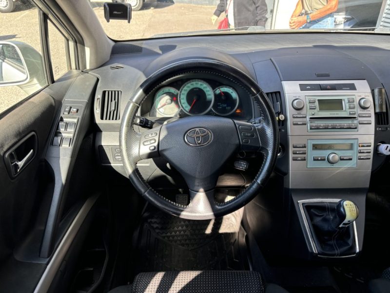 TOYOTA COROLLA VERSO 2.2 D4D 177CH 7PL 