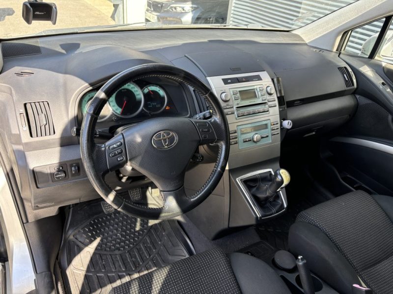 TOYOTA COROLLA VERSO 2.2 D4D 177CH 7PL 