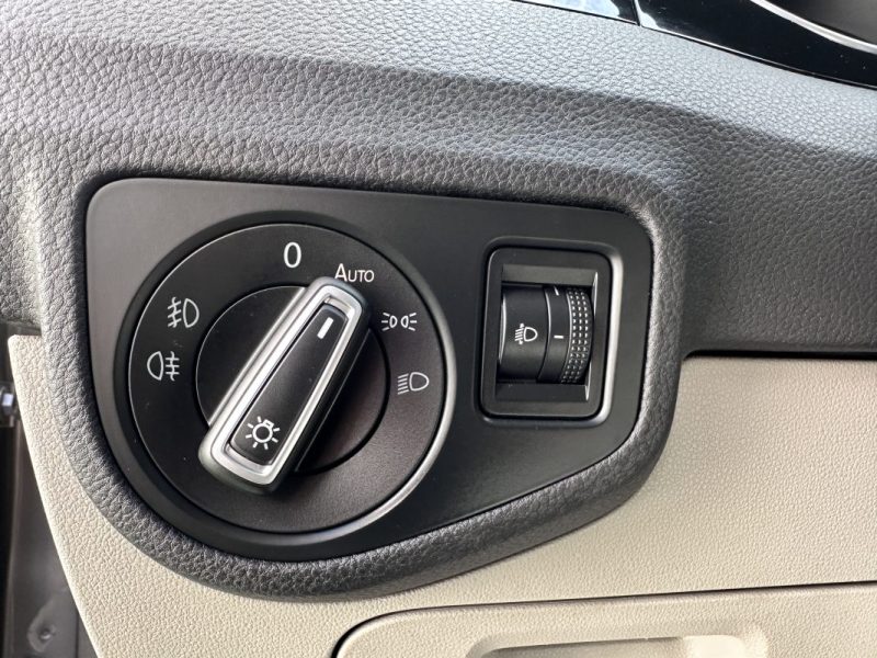 VOLKSWAGEN GOLF SPORTSVAN 1.6 TDI 110ch BlueMotion Technology FAP Carat DSG7 