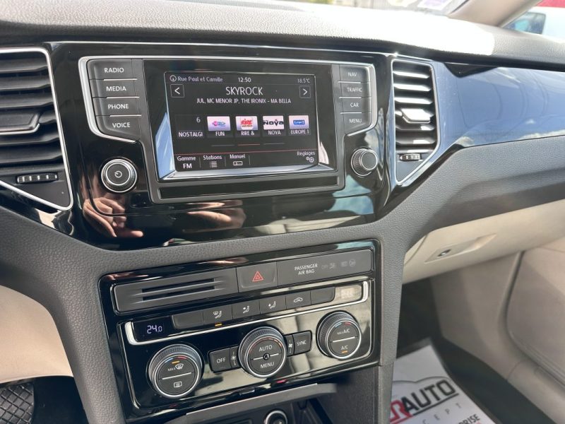 VOLKSWAGEN GOLF SPORTSVAN 1.6 TDI 110ch BlueMotion Technology FAP Carat DSG7 