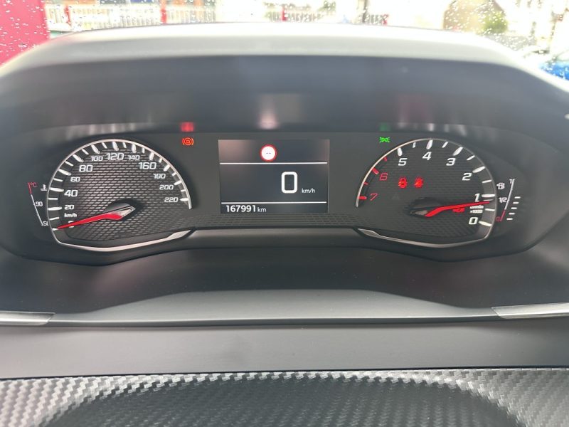PEUGEOT 2008 II 1.5 BlueHDi 100ch S&S BUSINESS 1ERE MAIN