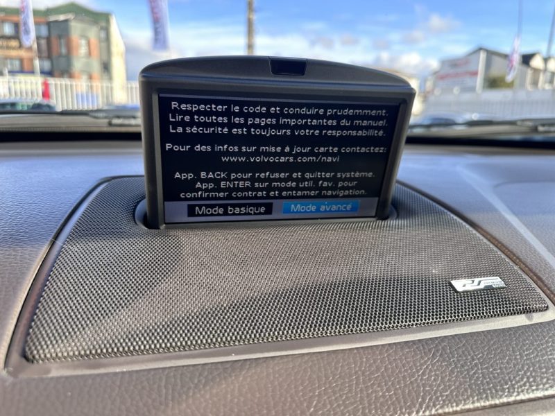 VOLVO XC90 2.4 D5 200 AWD MOMENTUM GEARTRONIC 7PL - 1ER MAIN