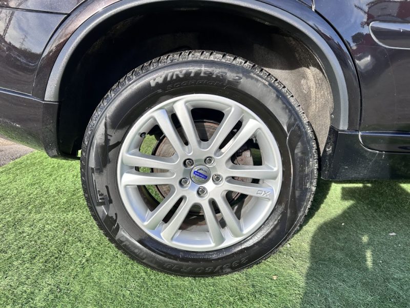 VOLVO XC90 2.4 D5 200 AWD MOMENTUM GEARTRONIC 7PL - 1ER MAIN