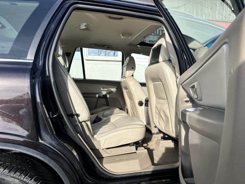 VOLVO XC90 2.4 D5 200 AWD MOMENTUM GEARTRONIC 7PL - 1ER MAIN