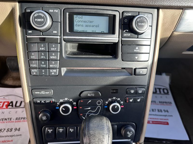 VOLVO XC90 2.4 D5 200 AWD MOMENTUM GEARTRONIC 7PL - 1ER MAIN