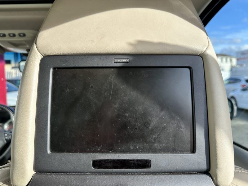 VOLVO XC90 2.4 D5 200 AWD MOMENTUM GEARTRONIC 7PL - 1ER MAIN