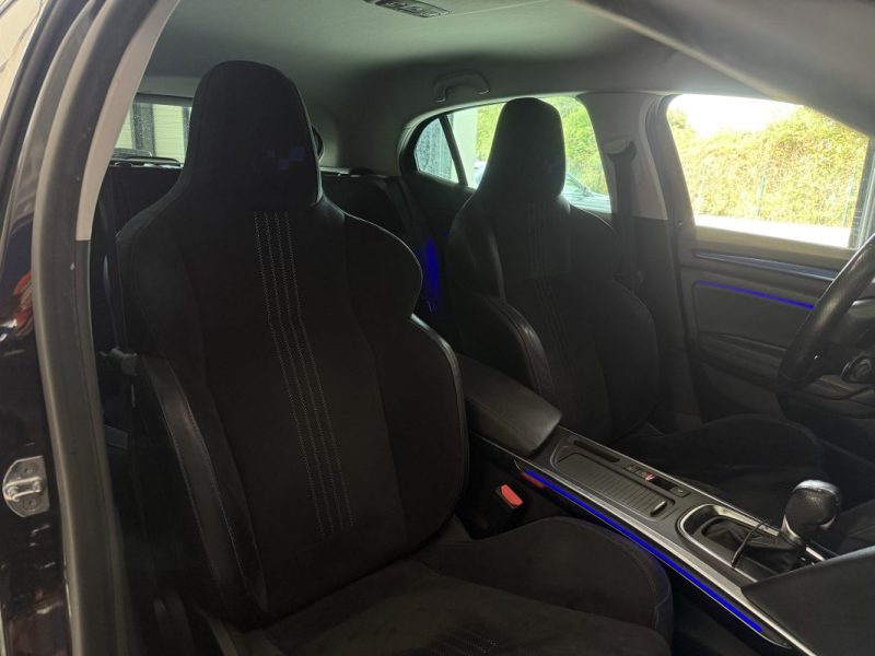 RENAULT  Mégane IV GT 1.6 TCe EDC7 205cv - Park assit - Caméra 