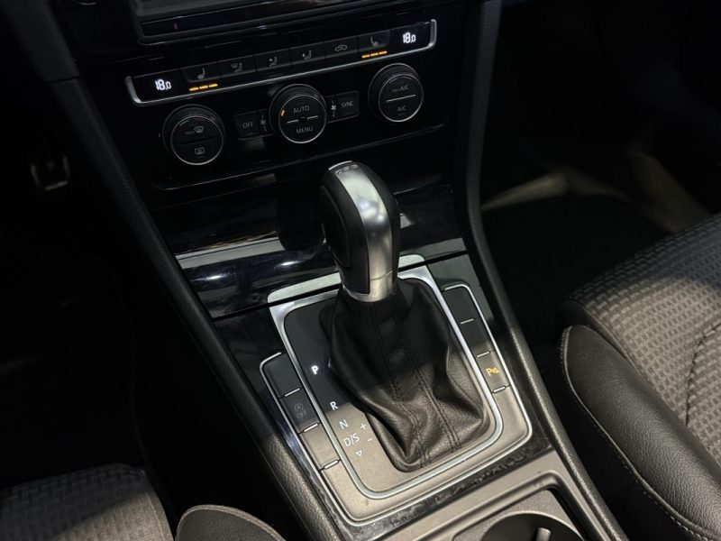 VOLKSWAGEN Golf VII (7) 2.0 TDI 150cv DSG6 5 Portes -  2014