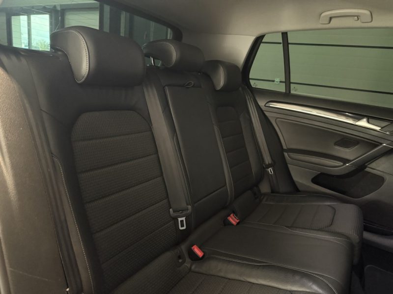 VOLKSWAGEN Golf VII (7) 2.0 TDI 150cv DSG6 5 Portes -  2014