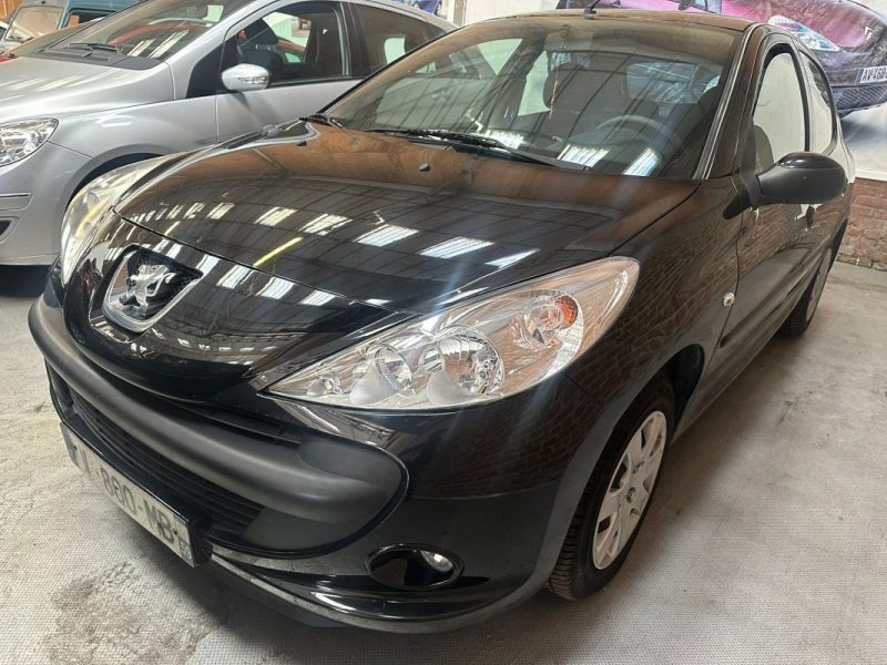 PEUGEOT 206+ 1.1 URBAN ESSENCE CLIM