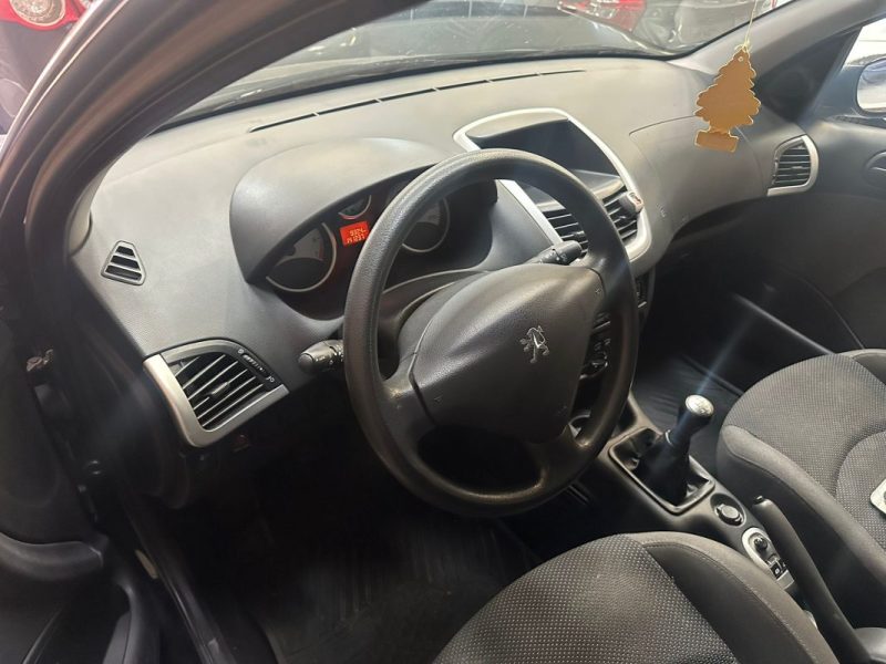 PEUGEOT 206+ 1.1 URBAN ESSENCE CLIM