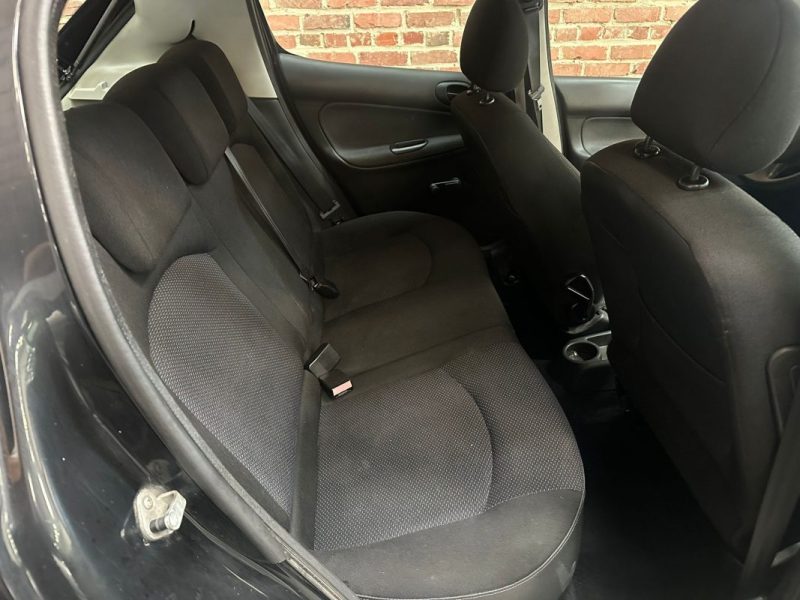 PEUGEOT 206+ 1.1 URBAN ESSENCE CLIM