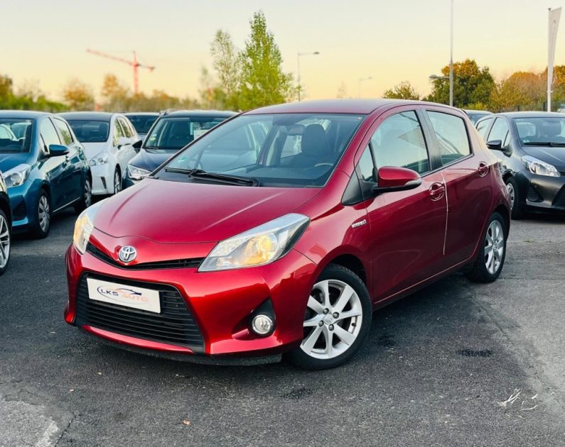 TOYOTA YARIS III 1.5 HYBRID DESIGN 100H