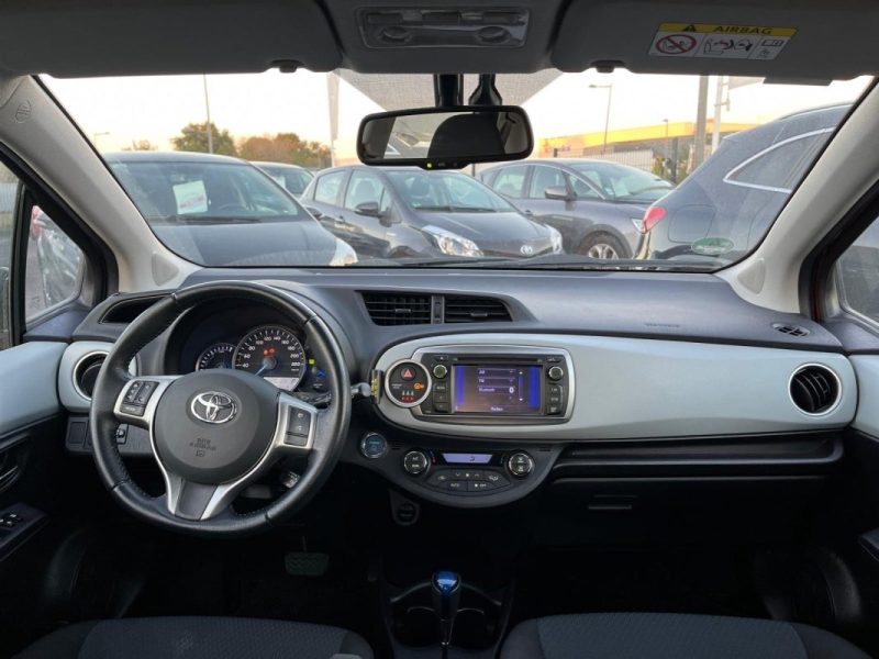 TOYOTA YARIS III 1.5 HYBRID DESIGN 100H