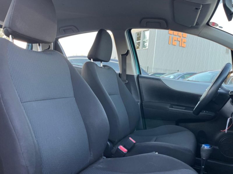 TOYOTA YARIS III 1.5 HYBRID BUSINESS 100H