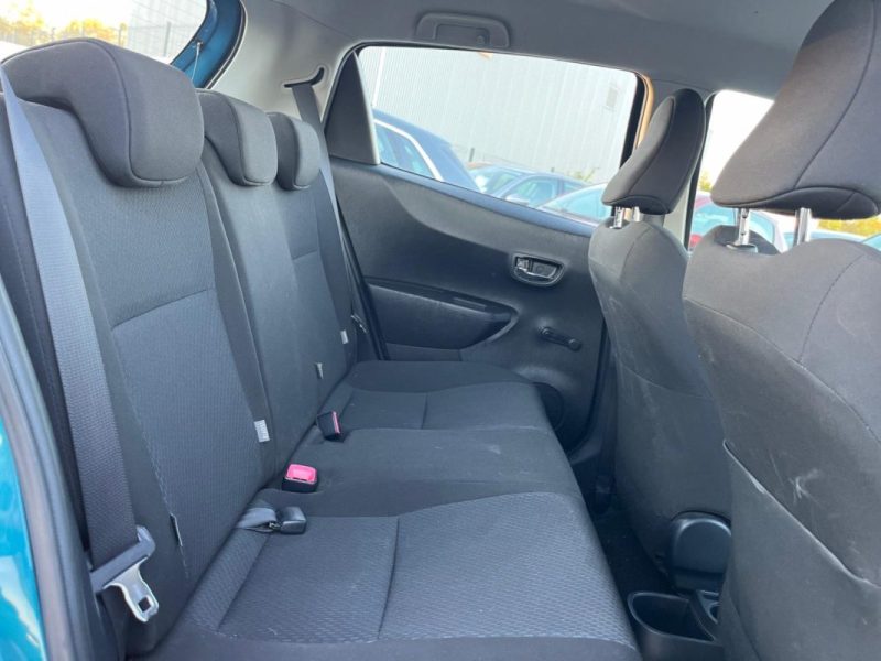 TOYOTA YARIS III 1.5 HYBRID BUSINESS 100H