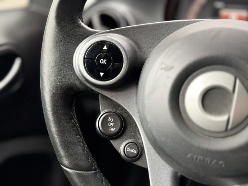 SMART FORTWO Electrique 82ch prime CAMERA DE RECUL / SIEGES CHAUFFANTS 