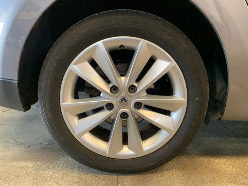 RENAULT GRAND SCENIC III 7p INITIAL PARIS 1.6 dCi 130ch BVM6-Toit ouvrant-Siège chauffant- Attelage 