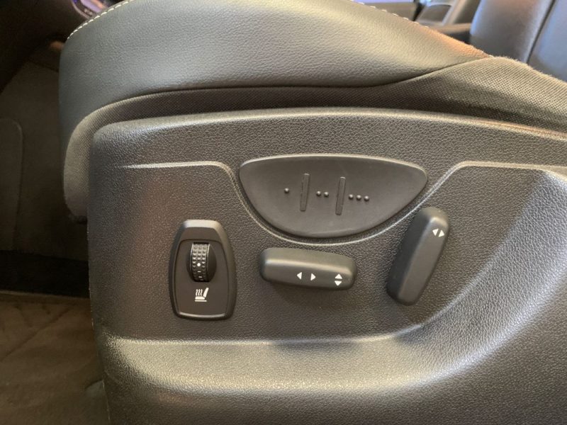 RENAULT GRAND SCENIC III 7p INITIAL PARIS 1.6 dCi 130ch BVM6-Toit ouvrant-Siège chauffant- Attelage 