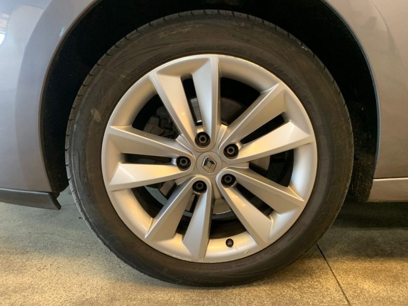 RENAULT GRAND SCENIC III 7p INITIAL PARIS 1.6 dCi 130ch BVM6-Toit ouvrant-Siège chauffant- Attelage 