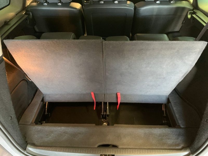 RENAULT GRAND SCENIC III 7p INITIAL PARIS 1.6 dCi 130ch BVM6-Toit ouvrant-Siège chauffant- Attelage 