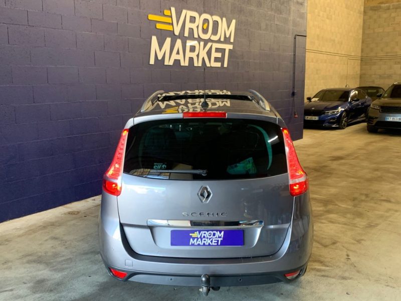 RENAULT GRAND SCENIC III 7p INITIAL PARIS 1.6 dCi 130ch BVM6-Toit ouvrant-Siège chauffant- Attelage 