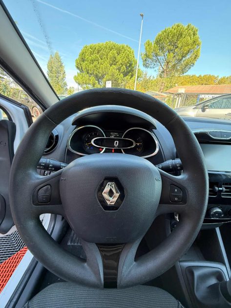 RENAULT clio IV 1.5 DCi 75 - 2 Places - DISTRI FAITE - RIEN A PREVOIR 