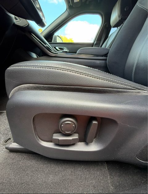 Range Rover VELAR 2.0 D 240 AWD SE R-DYNAMIC (665E/MOIS)